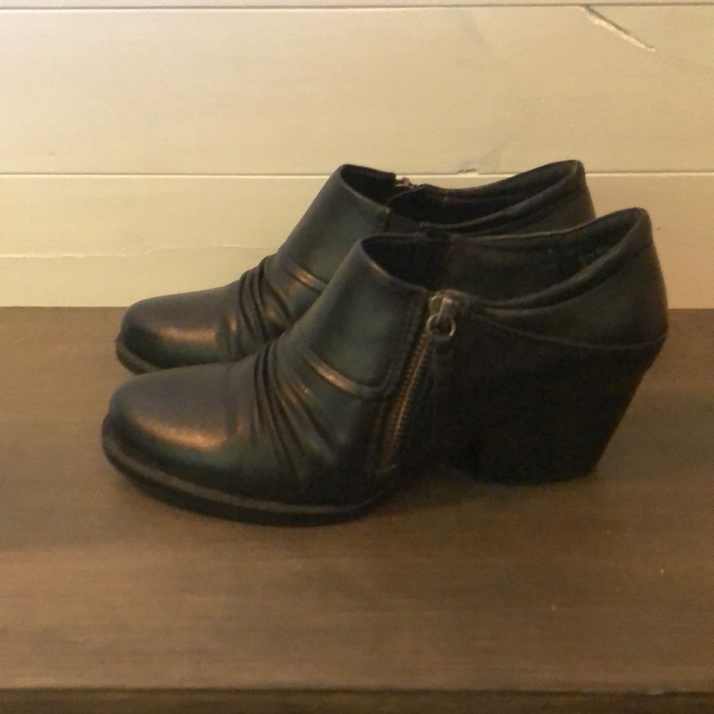 Black ankle boots with zipper side